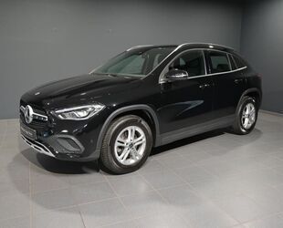 Mercedes-Benz Mercedes-Benz GLA 180 d STYLE/LED/MBUX/RFK/SHZ/NAV Gebrauchtwagen