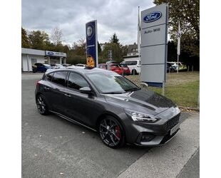 Ford Ford FOCUS ST PERFORMANCE PANORAMA HEAD-UP Gebrauchtwagen