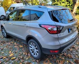 Ford Ford Kuga 1,5 EcoBoost 4x2 110kW COOL & CONNECT C. Gebrauchtwagen