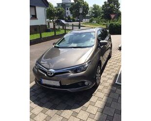 Toyota Toyota Auris Touring Sports 1,2-l-Turbo Executive Gebrauchtwagen