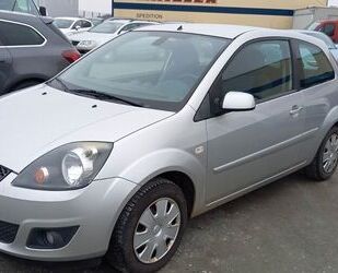 Ford Ford Fiesta 1.3 1.Hand Euro 4 Klimaanlage... Gebrauchtwagen