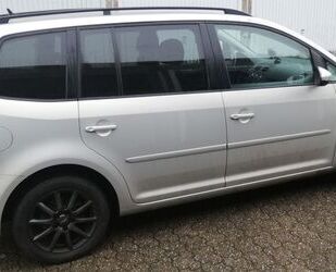 VW Volkswagen Touran Comfortline*1.6 TDI*AHK*7-Sitze* Gebrauchtwagen