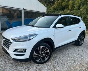 Hyundai Hyundai Mild-Hybrid 4WD,PANORAMIC,360%,XENON,FULL! Gebrauchtwagen