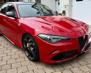 Alfa Romeo Alfa Romeo Giulia Quadrifoglio inkl Garantie & Ser Gebrauchtwagen