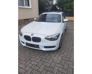 BMW BMW 118d -2.Hand gepflegter Zustand 8-fach Bereift Gebrauchtwagen