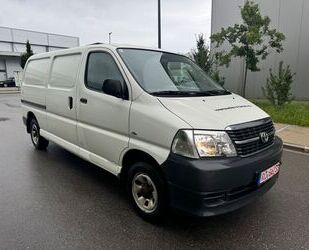 Toyota Toyota Hiace 4x4 langeradstand 2x Schiebetür Gebrauchtwagen