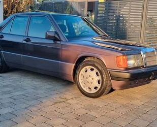 Mercedes-Benz Mercedes-Benz 190E 2.0 Automatik, H-Kennzeichen, T Gebrauchtwagen