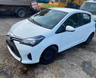 Toyota Toyota Yaris 1,0-l-Dual-VVT-i Cool Gebrauchtwagen