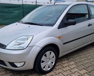 Ford Ford FIESTA/1.HAND/GARANTIE/KLIMA/8 FACH BEREIFT Gebrauchtwagen