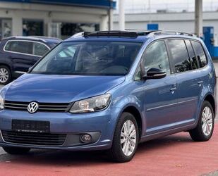 VW Volkswagen Touran Style 7. SITZER AHK MFL NAV Gebrauchtwagen