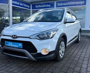 Hyundai Hyundai i20 Active blue Classic Gebrauchtwagen