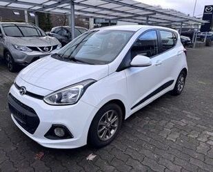 Hyundai Hyundai i10 1.2 Yes! Gold mit Winterrädern Gebrauchtwagen