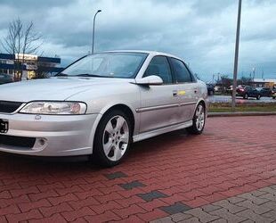 Opel Opel Vectra 1.8 16V Sport,TÜV 04/26,TAUSCH MÖGLICH Gebrauchtwagen