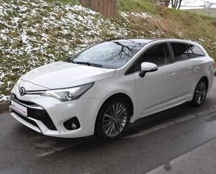 Toyota Toyota Avensis Combi Diesel Touring Sport 2.0 D-4D Gebrauchtwagen