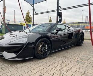 McLaren McLaren 570GT Service TÜV neu top Zustand black Ed Gebrauchtwagen