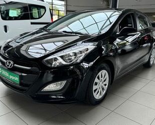 Hyundai Hyundai i30 blue Trend 1.6CRDI Navi RFK PDC uvm. Gebrauchtwagen