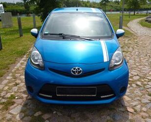 Toyota Toyota Aygo (X) 1,0-l-VVT-i Cool & GO Cool & GO Gebrauchtwagen