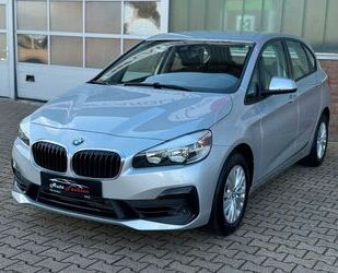 BMW BMW 220i Active Tourer Advantage Nur 9500km *1.HAN Gebrauchtwagen