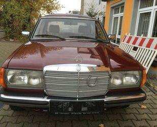 Mercedes-Benz Mercedes-Benz 123 D H-Kennzeichen-Oldtimer Oldtimer