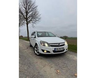 Opel Opel Astra 1.9 CDTI Edition 88kW Automatik Edition Gebrauchtwagen