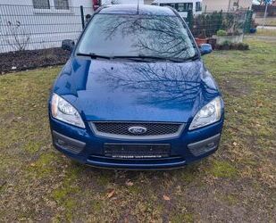 Ford Ford Focus 1,6 Ghia Ghia Gebrauchtwagen