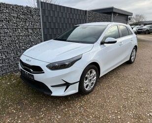 Kia Kia Ceed 5-türig 1.5 T-GDI 160 Navi LED SHZ PDC/CA Gebrauchtwagen