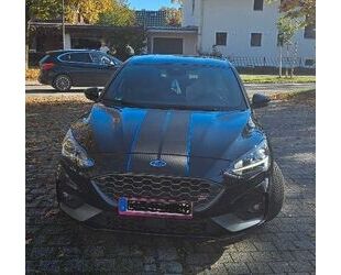 Ford Ford Focus 2,3 EcoBoost ST Styling-Paket Auto ST . Gebrauchtwagen