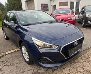 Hyundai Hyundai i30 Select 1.4 Euro6/PDC/LED/Alufelgen Gebrauchtwagen