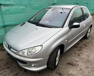 Peugeot Peugeot 206 Quiksilver 90 ESP Gebrauchtwagen