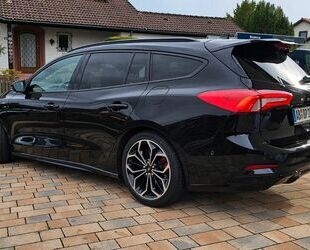 Ford Ford Focus ST-Line X 1,0 EB Hybrid Gebrauchtwagen