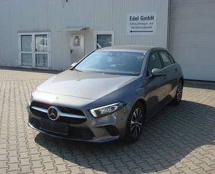 Mercedes-Benz Mercedes-Benz A 180d 8G-DCT Standart*Distronic*LED Gebrauchtwagen