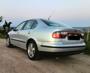 Seat Seat Toledo Signo 2.3 VR5 AQN AHK Dachtr 3 FRäder Gebrauchtwagen