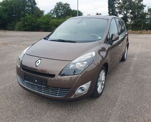 Renault Renault Grand Scenic Luxe 2.0 16V 140 CVT Luxe Gebrauchtwagen