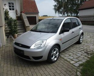 Ford Ford Fiesta 1,3 51 kW, Klima, Neuaufbau, TÜV neu Gebrauchtwagen