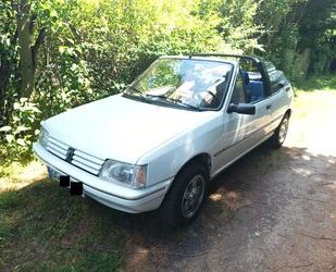 Peugeot Peugeot 205 PininFarina Edition (Jeans Optik) Oldt Gebrauchtwagen