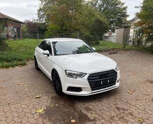 Audi Audi A3 1.5 Limousine TFSI Xenon/SHZ/Navi Gebrauchtwagen