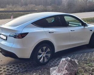 Tesla Tesla Allrad__Model Y Long Range __ Dual Motor A Gebrauchtwagen