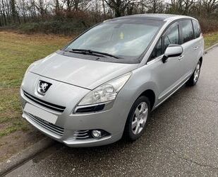 Peugeot Peugeot 5008 1.6 Premium 155 THP Automatik 7 Sitze Gebrauchtwagen