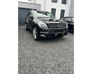 Mercedes-Benz Mercedes-Benz ML 350 BlueTEC 4MATIC - VOLLAUSTATTU Gebrauchtwagen