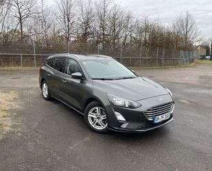 Ford Ford Focus Turnier 1,0 Titanium/WinterPaket/TopPak Gebrauchtwagen