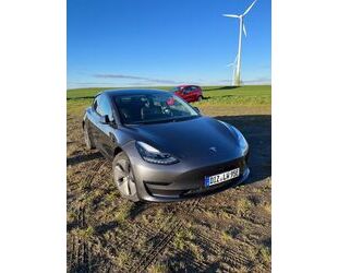 Tesla Tesla Model 3 Allradantrieb mit Dualmotor Long Ran Gebrauchtwagen