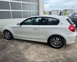 BMW BMW 118 BMW1 Lim. 118i.Klima.8Fachbereif.HU BIS04- Gebrauchtwagen