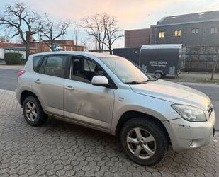 Toyota Toyota RAV 4 2.2-l-D-4D 4x4 Executive 100Kw Gebrauchtwagen