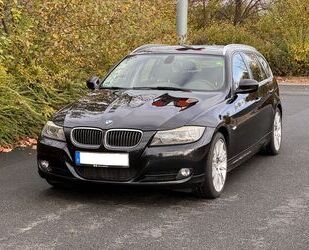 BMW BMW 330d Touring - PANO, LEDER, NAV PROF, AHK, HIF Gebrauchtwagen