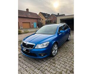 Skoda Skoda Octavia Combi VRS 2.0 TDI 8- Fachbereift Gebrauchtwagen