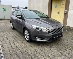 Ford Ford Focus Turnier Titanium *AUTOMATIK*EURO6*NAVI* Gebrauchtwagen