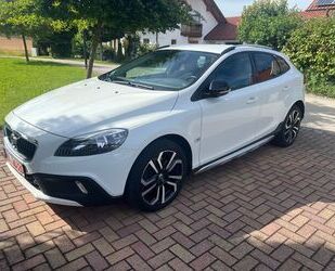 Volvo Volvo V40 Cross Country D2 Momentum Gebrauchtwagen