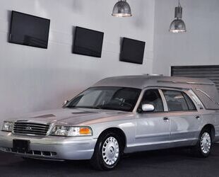 Ford Ford Crown Victoria V8 (US-Leichenwagen) ! TÜV 202 Gebrauchtwagen