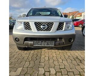 Nissan Nissan Navara DCI 4X4 AHK 4 SITZER 4 TÜR Gebrauchtwagen