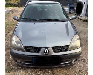 Renault Renault Clio 1.2 16V Klima/ Freisprech/ PDC/ Allw Gebrauchtwagen